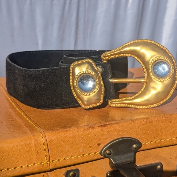 GOLD 80S EMBELLISHED BELT - Picture 1 of 2
